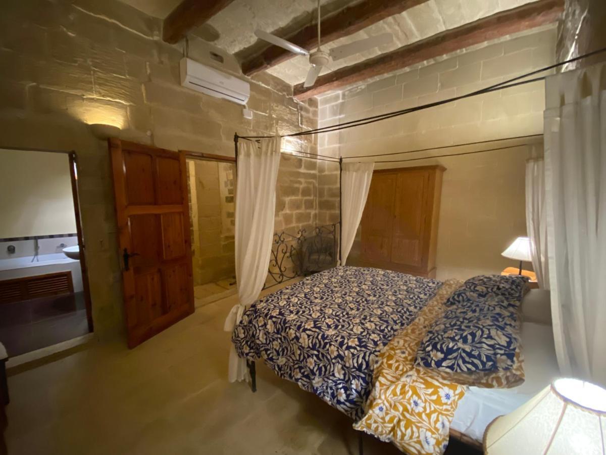Farmhouse Razzett Cora Victoria Ngoại thất bức ảnh